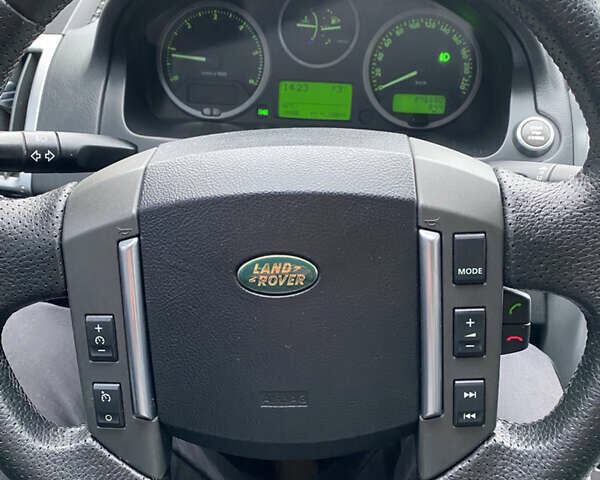 Черный Ленд Ровер Фрилендер, объемом двигателя 2.18 л и пробегом 293 тыс. км за 8987 $, фото 9 на Automoto.ua