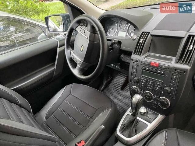 Черный Ленд Ровер Фрилендер, объемом двигателя 2.2 л и пробегом 330 тыс. км за 11555 $, фото 10 на Automoto.ua