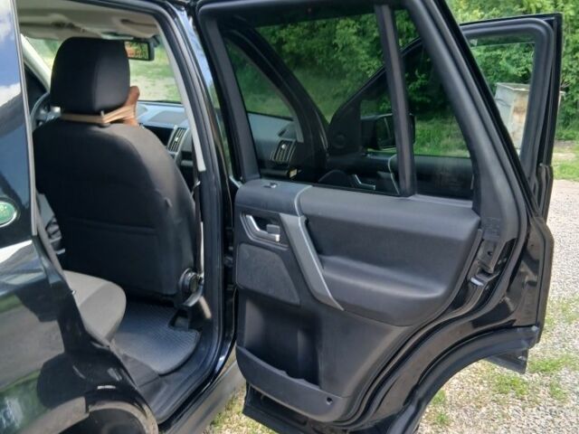 Чорний Ленд Ровер Freelander, об'ємом двигуна 2.2 л та пробігом 299 тис. км за 10250 $, фото 12 на Automoto.ua