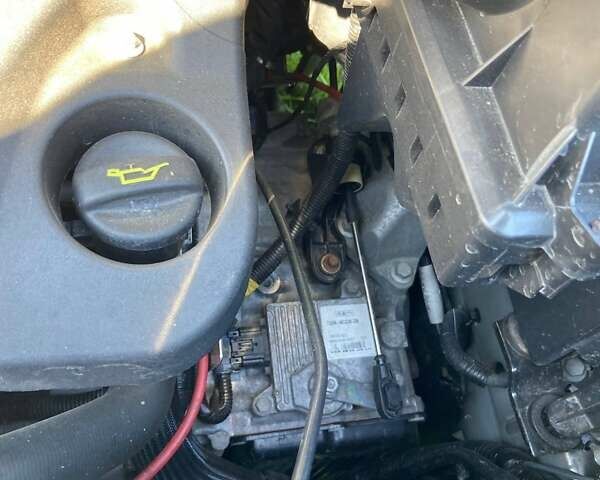 Черный Ленд Ровер Фрилендер, объемом двигателя 2.18 л и пробегом 276 тыс. км за 13333 $, фото 19 на Automoto.ua