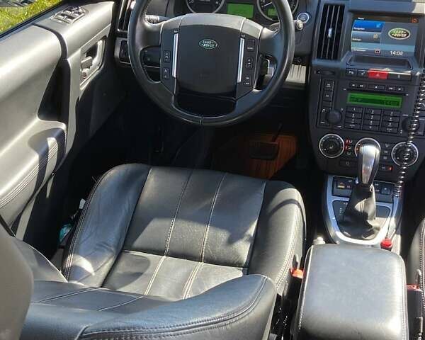 Черный Ленд Ровер Фрилендер, объемом двигателя 2.18 л и пробегом 276 тыс. км за 13333 $, фото 13 на Automoto.ua