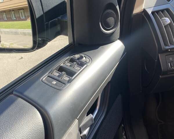 Черный Ленд Ровер Фрилендер, объемом двигателя 2.2 л и пробегом 330 тыс. км за 11555 $, фото 26 на Automoto.ua