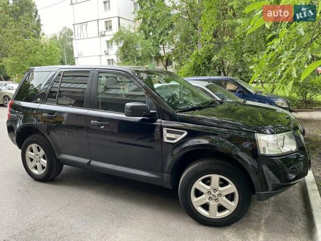 Черный Ленд Ровер Фрилендер, объемом двигателя 2.2 л и пробегом 330 тыс. км за 11555 $, фото 4 на Automoto.ua