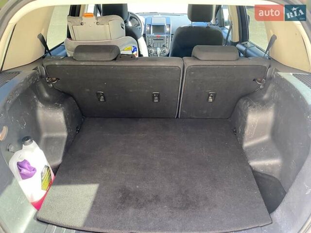 Черный Ленд Ровер Фрилендер, объемом двигателя 2.2 л и пробегом 330 тыс. км за 11555 $, фото 25 на Automoto.ua