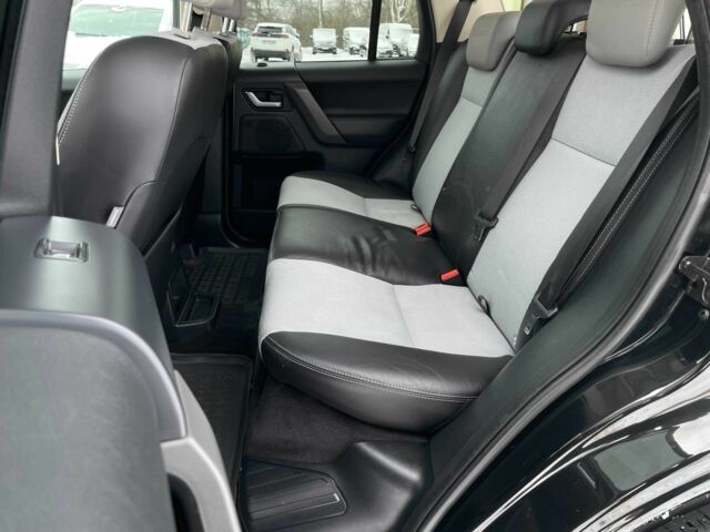Чорний Ленд Ровер Freelander, об'ємом двигуна 2.2 л та пробігом 247 тис. км за 12999 $, фото 12 на Automoto.ua
