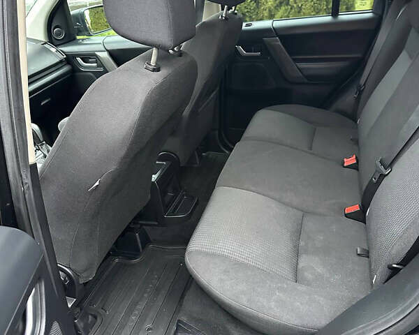 Черный Ленд Ровер Фрилендер, объемом двигателя 2.2 л и пробегом 252 тыс. км за 12000 $, фото 16 на Automoto.ua