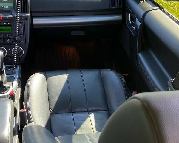 Черный Ленд Ровер Фрилендер, объемом двигателя 2.18 л и пробегом 276 тыс. км за 13333 $, фото 14 на Automoto.ua