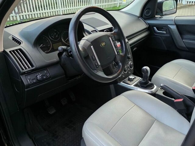 Чорний Ленд Ровер Freelander, об'ємом двигуна 2.18 л та пробігом 225 тис. км за 11200 $, фото 10 на Automoto.ua