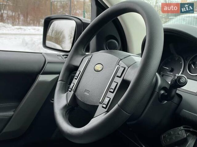 Чорний Ленд Ровер Freelander, об'ємом двигуна 2.2 л та пробігом 247 тис. км за 12999 $, фото 33 на Automoto.ua