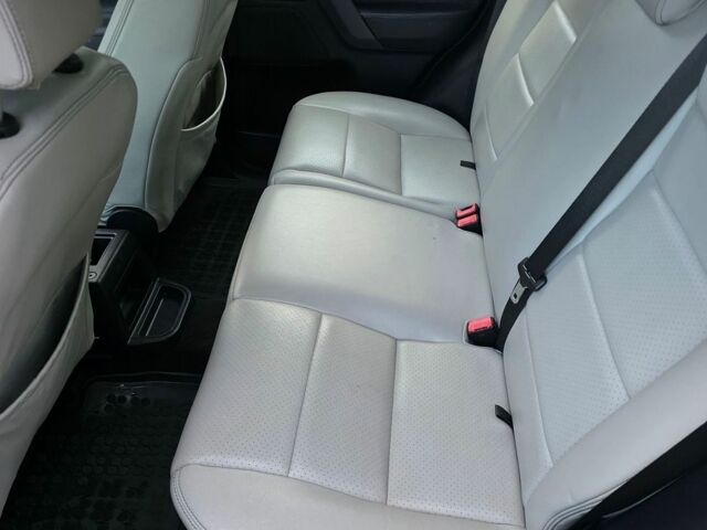 Чорний Ленд Ровер Freelander, об'ємом двигуна 2.18 л та пробігом 225 тис. км за 11200 $, фото 16 на Automoto.ua