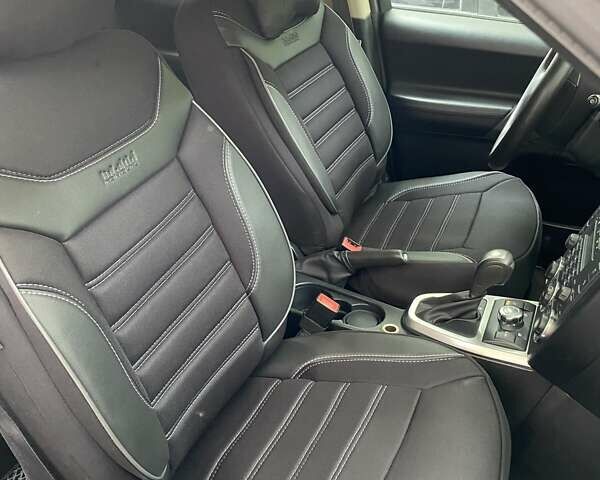 Черный Ленд Ровер Фрилендер, объемом двигателя 2.2 л и пробегом 330 тыс. км за 11555 $, фото 11 на Automoto.ua