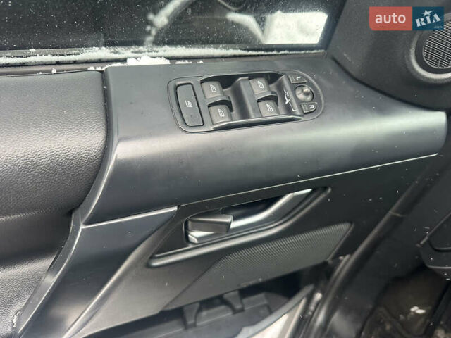 Чорний Ленд Ровер Freelander, об'ємом двигуна 2.18 л та пробігом 300 тис. км за 10950 $, фото 21 на Automoto.ua