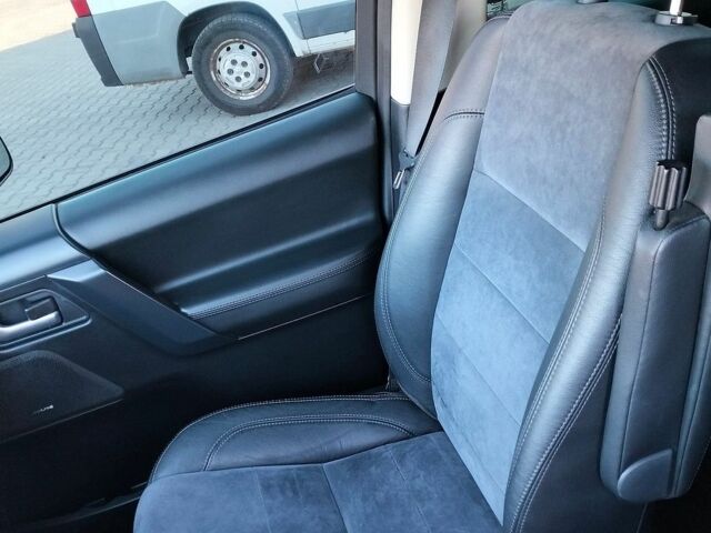 Чорний Ленд Ровер Freelander, об'ємом двигуна 2.2 л та пробігом 239 тис. км за 12650 $, фото 55 на Automoto.ua