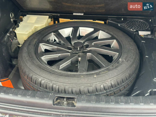 Чорний Ленд Ровер Freelander, об'ємом двигуна 2.18 л та пробігом 300 тис. км за 10950 $, фото 22 на Automoto.ua