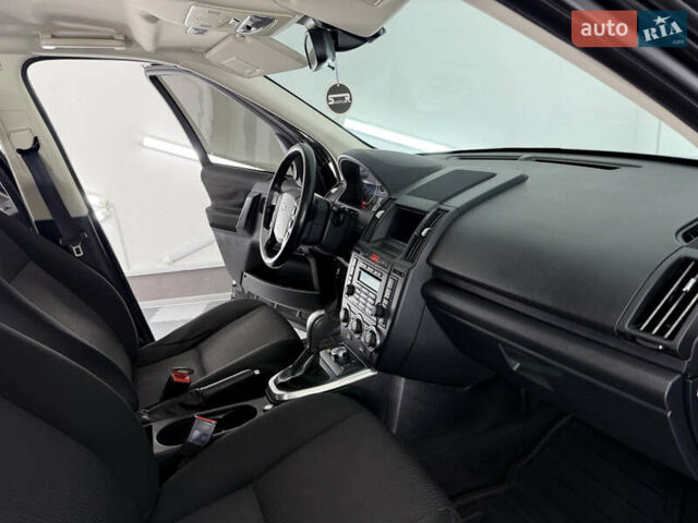 Чорний Ленд Ровер Freelander, об'ємом двигуна 2.18 л та пробігом 253 тис. км за 12999 $, фото 24 на Automoto.ua