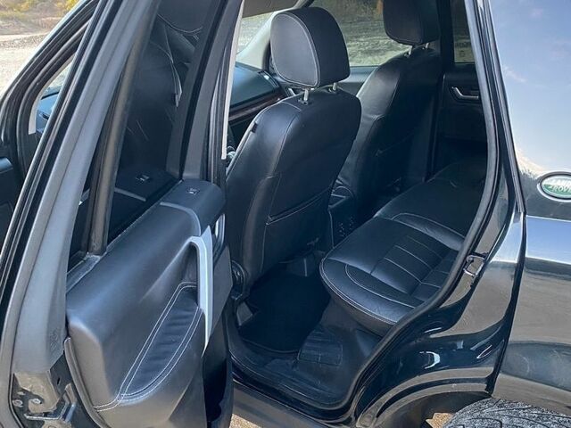 Чорний Ленд Ровер Freelander, об'ємом двигуна 2.2 л та пробігом 276 тис. км за 9500 $, фото 3 на Automoto.ua
