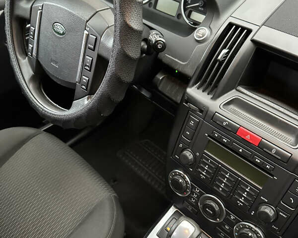 Чорний Ленд Ровер Freelander, об'ємом двигуна 2.18 л та пробігом 215 тис. км за 11000 $, фото 14 на Automoto.ua