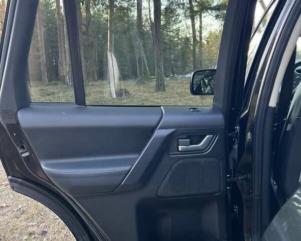 Чорний Ленд Ровер Freelander, об'ємом двигуна 2 л та пробігом 152 тис. км за 11999 $, фото 20 на Automoto.ua