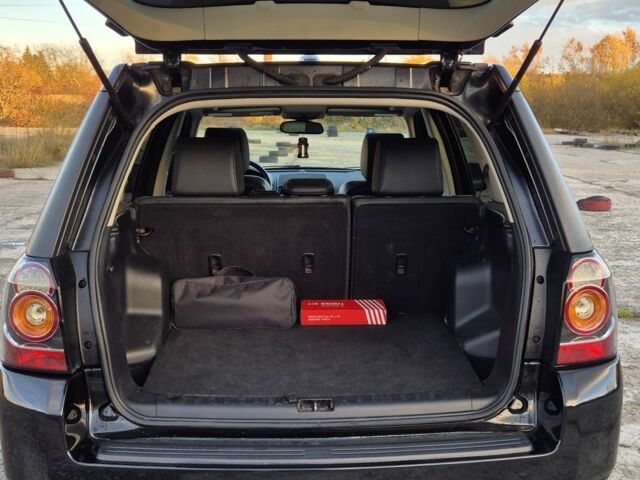 Черный Ленд Ровер Фрилендер, объемом двигателя 2 л и пробегом 200 тыс. км за 14179 $, фото 4 на Automoto.ua