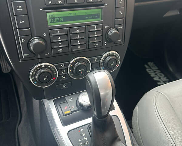 Чорний Ленд Ровер Freelander, об'ємом двигуна 2.18 л та пробігом 282 тис. км за 13200 $, фото 22 на Automoto.ua