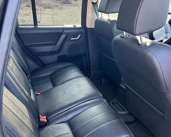 Чорний Ленд Ровер Freelander, об'ємом двигуна 2 л та пробігом 152 тис. км за 11999 $, фото 24 на Automoto.ua