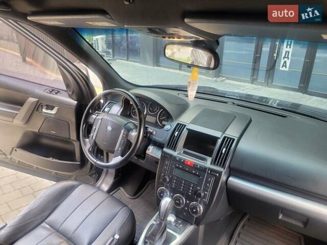 Черный Ленд Ровер Фрилендер, объемом двигателя 2.18 л и пробегом 259 тыс. км за 11999 $, фото 8 на Automoto.ua