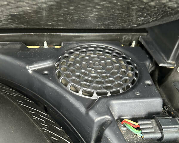 Чорний Ленд Ровер Freelander, об'ємом двигуна 2.18 л та пробігом 282 тис. км за 13200 $, фото 37 на Automoto.ua