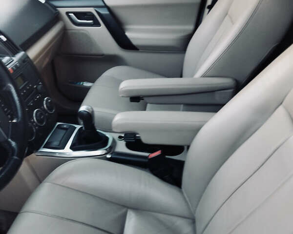 Чорний Ленд Ровер Freelander, об'ємом двигуна 2.18 л та пробігом 233 тис. км за 13500 $, фото 13 на Automoto.ua