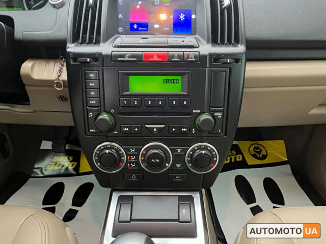 Чорний Ленд Ровер Freelander, об'ємом двигуна 2.2 л та пробігом 225 тис. км за 13750 $, фото 12 на Automoto.ua
