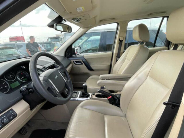 Чорний Ленд Ровер Freelander, об'ємом двигуна 2.18 л та пробігом 287 тис. км за 12500 $, фото 3 на Automoto.ua