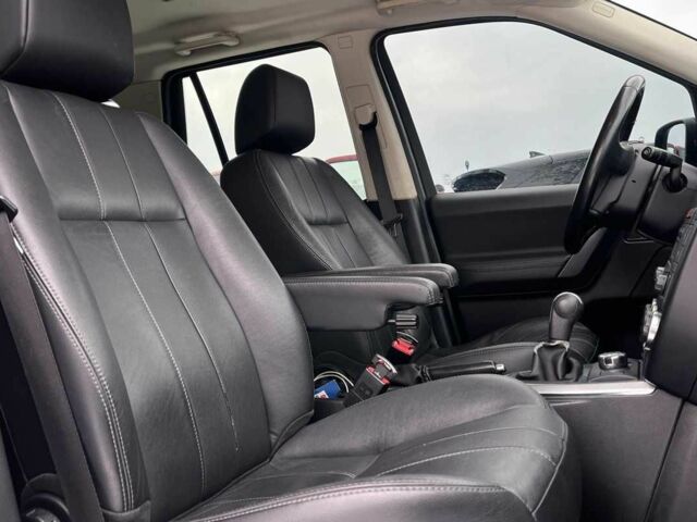 Черный Ленд Ровер Фрилендер, объемом двигателя 2.2 л и пробегом 228 тыс. км за 13200 $, фото 19 на Automoto.ua