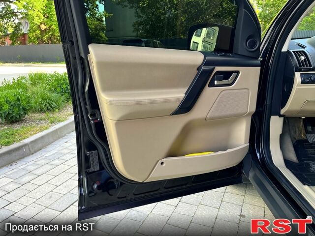 Чорний Ленд Ровер Freelander, об'ємом двигуна 2.2 л та пробігом 235 тис. км за 13500 $, фото 9 на Automoto.ua