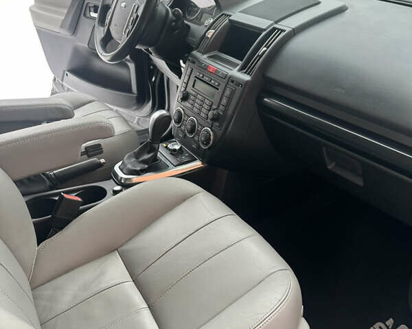 Чорний Ленд Ровер Freelander, об'ємом двигуна 2.18 л та пробігом 282 тис. км за 13200 $, фото 18 на Automoto.ua