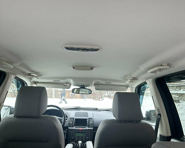 Чорний Ленд Ровер Freelander, об'ємом двигуна 2.18 л та пробігом 282 тис. км за 13200 $, фото 32 на Automoto.ua