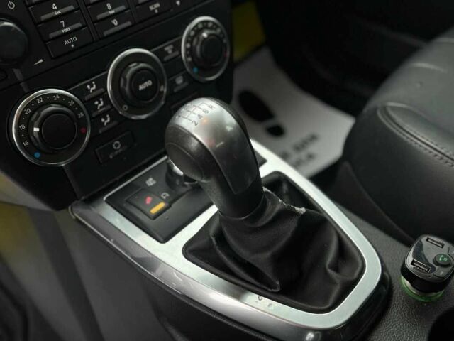 Черный Ленд Ровер Фрилендер, объемом двигателя 2.2 л и пробегом 228 тыс. км за 13200 $, фото 15 на Automoto.ua