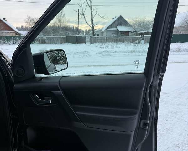 Черный Ленд Ровер Фрилендер, объемом двигателя 2 л и пробегом 149 тыс. км за 13999 $, фото 15 на Automoto.ua