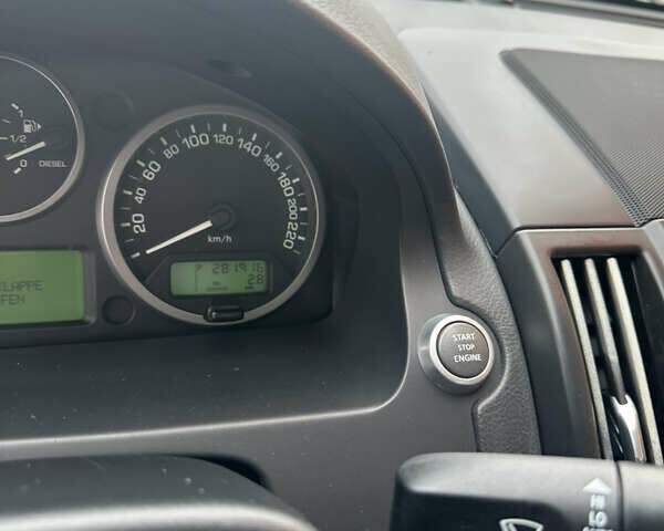 Чорний Ленд Ровер Freelander, об'ємом двигуна 2.18 л та пробігом 282 тис. км за 13200 $, фото 26 на Automoto.ua