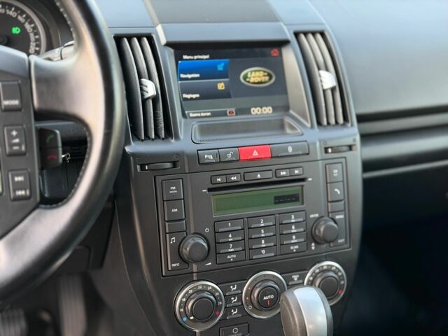 Чорний Ленд Ровер Freelander, об'ємом двигуна 2.2 л та пробігом 300 тис. км за 12477 $, фото 14 на Automoto.ua