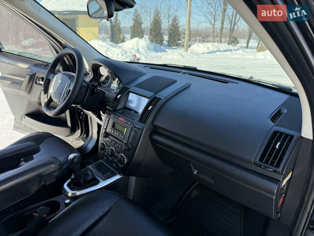 Чорний Ленд Ровер Freelander, об'ємом двигуна 2.2 л та пробігом 152 тис. км за 11950 $, фото 21 на Automoto.ua