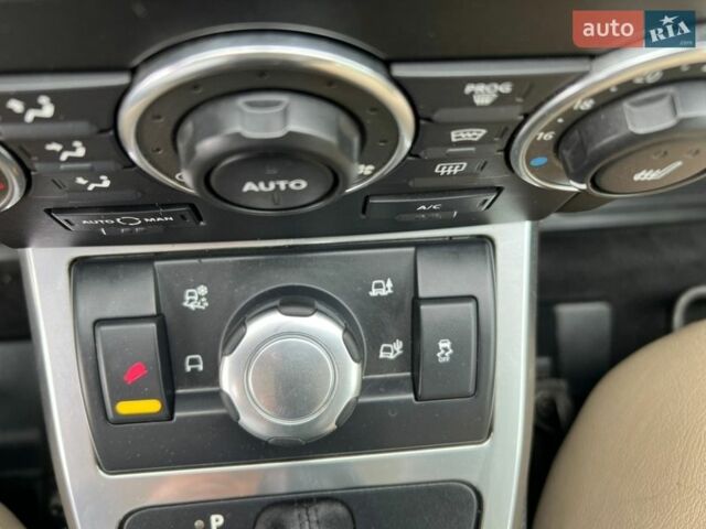 Черный Ленд Ровер Фрилендер, объемом двигателя 2.18 л и пробегом 116 тыс. км за 15500 $, фото 17 на Automoto.ua