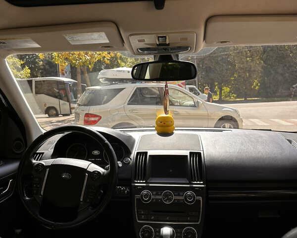 Черный Ленд Ровер Фрилендер, объемом двигателя 2 л и пробегом 218 тыс. км за 10500 $, фото 7 на Automoto.ua