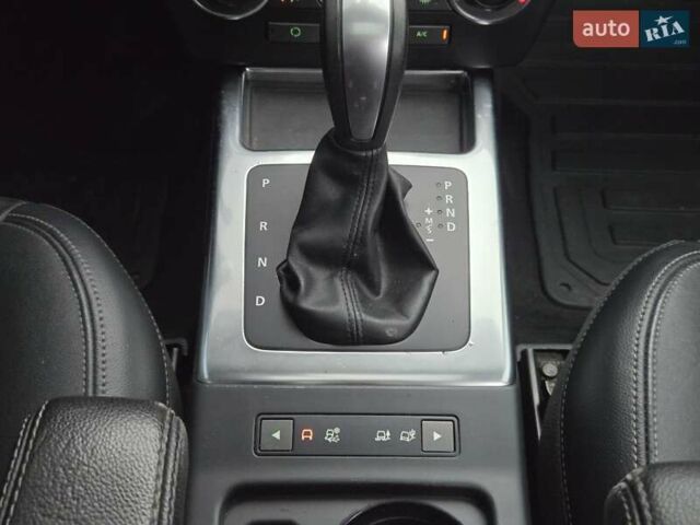 Черный Ленд Ровер Фрилендер, объемом двигателя 2 л и пробегом 218 тыс. км за 10700 $, фото 25 на Automoto.ua
