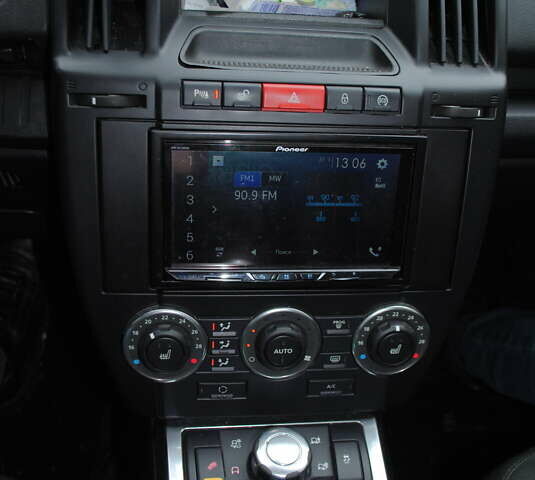 Чорний Ленд Ровер Freelander, об'ємом двигуна 2.18 л та пробігом 197 тис. км за 11450 $, фото 16 на Automoto.ua