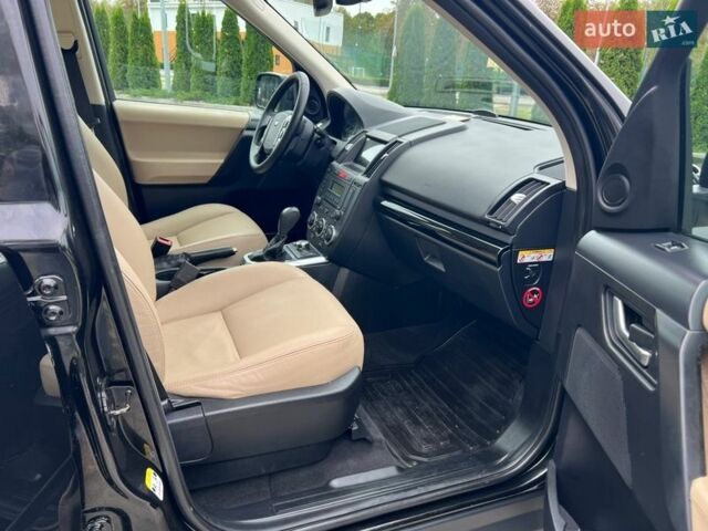 Черный Ленд Ровер Фрилендер, объемом двигателя 2.18 л и пробегом 116 тыс. км за 15500 $, фото 7 на Automoto.ua