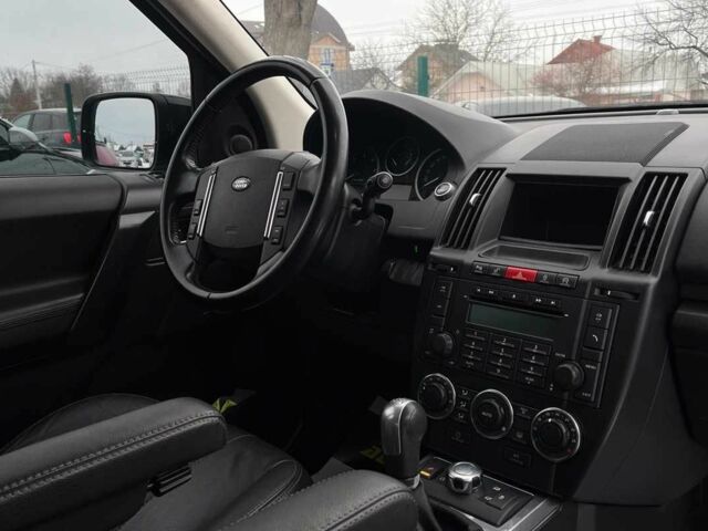 Черный Ленд Ровер Фрилендер, объемом двигателя 2.2 л и пробегом 228 тыс. км за 13200 $, фото 16 на Automoto.ua