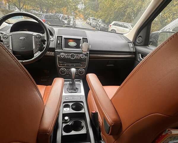 Чорний Ленд Ровер Freelander, об'ємом двигуна 2.18 л та пробігом 198 тис. км за 19000 $, фото 3 на Automoto.ua