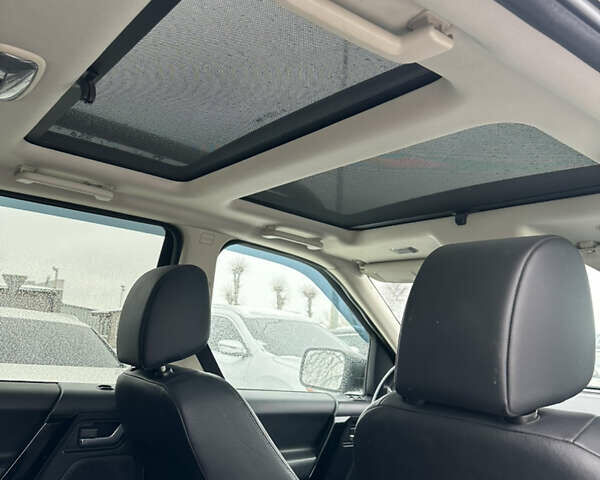 Чорний Ленд Ровер Freelander, об'ємом двигуна 2 л та пробігом 270 тис. км за 13400 $, фото 26 на Automoto.ua