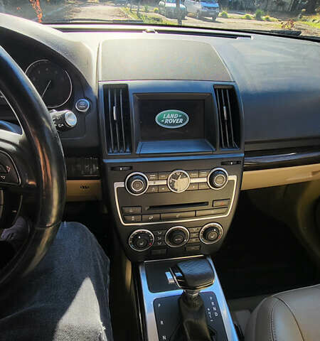 Черный Ленд Ровер Фрилендер, объемом двигателя 2 л и пробегом 145 тыс. км за 13200 $, фото 20 на Automoto.ua