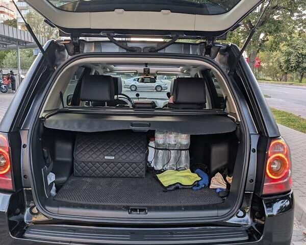 Чорний Ленд Ровер Freelander, об'ємом двигуна 2 л та пробігом 175 тис. км за 12700 $, фото 6 на Automoto.ua