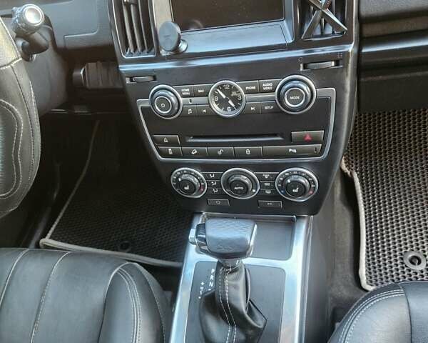 Черный Ленд Ровер Фрилендер, объемом двигателя 2.18 л и пробегом 254 тыс. км за 16500 $, фото 10 на Automoto.ua